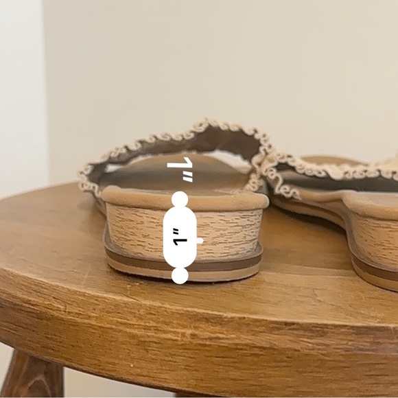 Joie Eidel Ruffle Sandal Womens Size 9.5 Beige Tan Canvas Material Slide Slip On - Picture 16 of 16